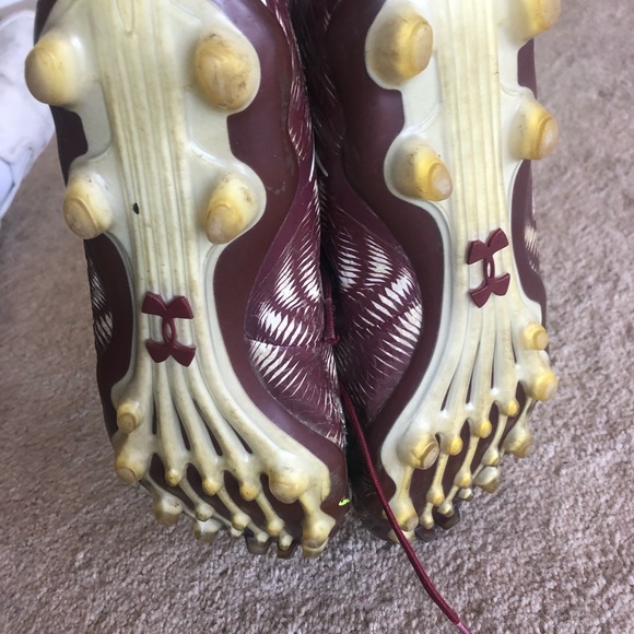 Under Armour Cleats - Picture 5 of 5